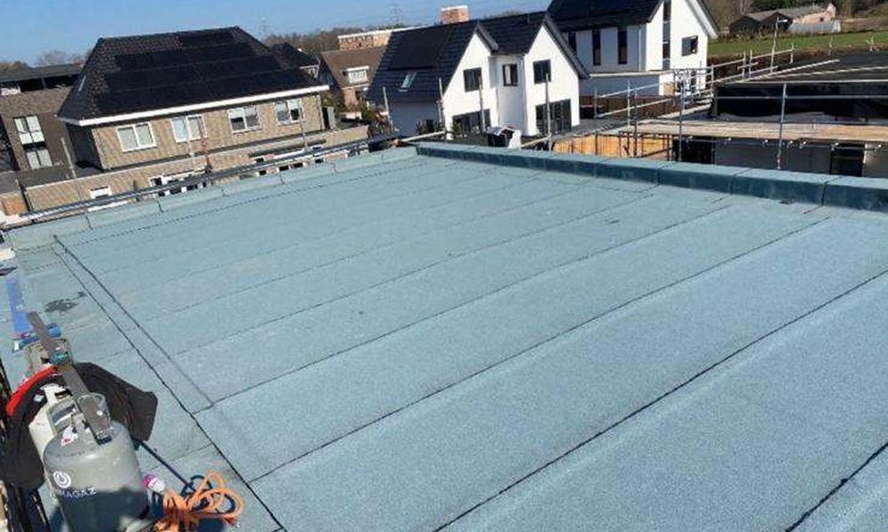 Nieuwe laag bitumen in Beilen